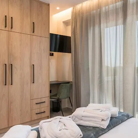 Aspect Luxury With Pool * Galangadhos